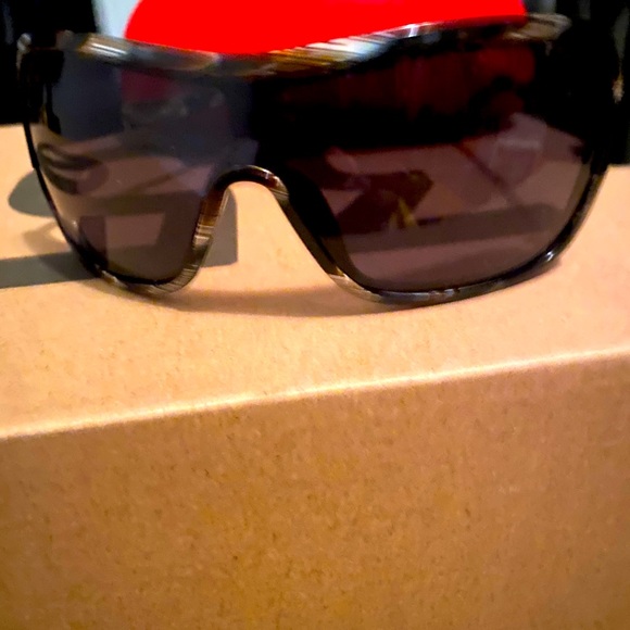 Valentino Ltd marble swaqvarski sunglasses - Picture 1 of 3